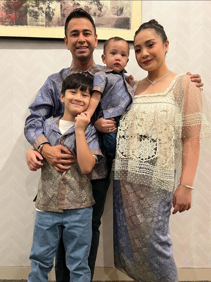 Raffi Ahmad dan Nagita Slavina jadi salah satu tamu di pernikahan Kaesang Pangarep dan Erina Gudono.