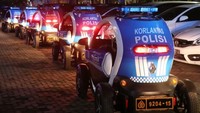 Kendaraan asal Prancis itu bisa berakselerasi dari nol ke 45 kilometer per jam dalam waktu 6,1 detik. Sementara baterainya diklaim bisa menempuh jarak 80 kilometer dalam kondisi penuh.Foto: NTMC Polri