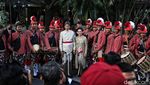 Senyum Lega Jokowi Setelah Kaesang-Erina Resmi Menikah