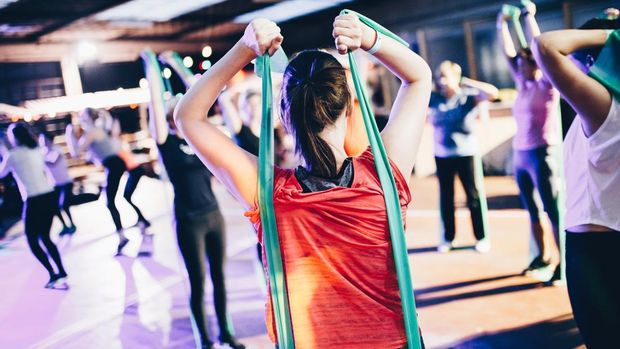 Stretch band untuk melatih kemampuan otot.