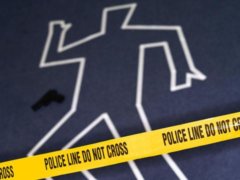 Seorang suami bunuh istri di Lumajang, Jawa Timur. Diketahui, korban sedang hamil lima bulan saat nyawanya dihabisi oleh sang suami.