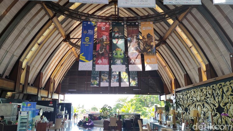 Suasana Seru Kejuaraan Dunia Esports IESF Bali 2022 Saat ini, berlangsung Indonesia Esports Summit 2022, di mana agenda utamanya IESF 14th World Esports Championships di Hote Merusaka. Berikut potret keseruannya.