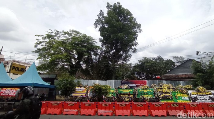 Suasana terkini di Polsek Astana Anyar.