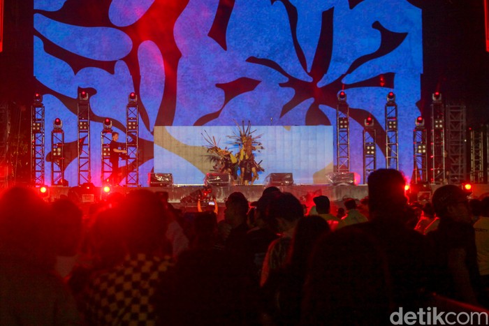 Tari Eksotika Borneo Ikut Meriahkan DWP 2022 Tari Eksotika Borneo Ikut Meriahkan DWP 2022