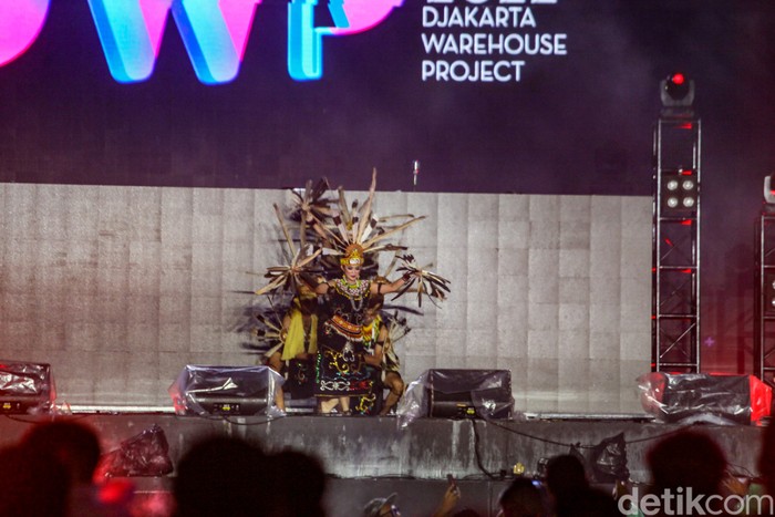 Tari Eksotika Borneo Ikut Meriahkan DWP 2022 Tari Eksotika Borneo Ikut Meriahkan DWP 2022