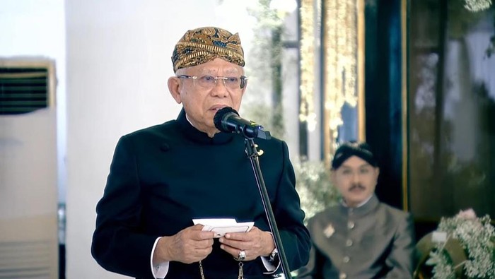 Wapres Maruf Amin memberikan wejangan pernikahan kepada Kaesang dan Erina, Sabtu (10/12/2022).