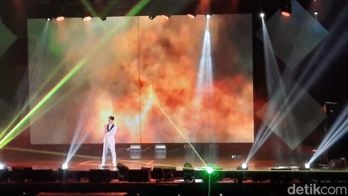 Perdana ke Jakarta, Young Tak Dibuat Haru Fans di Saranghaeyo Indonesia
