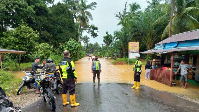 Banjir di Madina