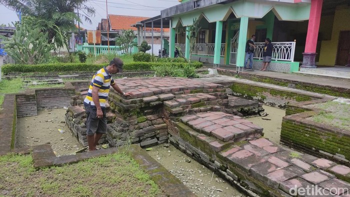 Candi Medalem di Sidoarjo
