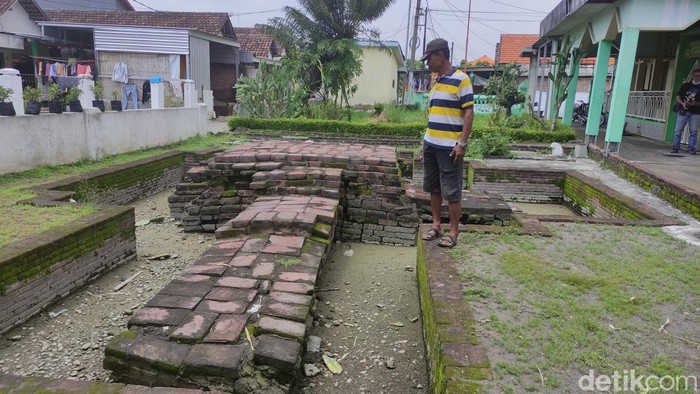 Candi Medalem di Sidoarjo