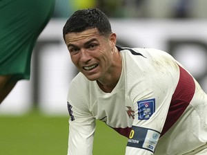 Fans Maroko Ejek Ronaldo: Bandara ke Arah Sana Tuh!