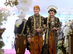Ekspresi Kocak Kaesang saat Menuju Pelaminan Bersama Sang Istri