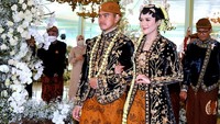 Curhatan Kocak Netizen Nonton Prosesi Pernikahan Kaesang-Erina