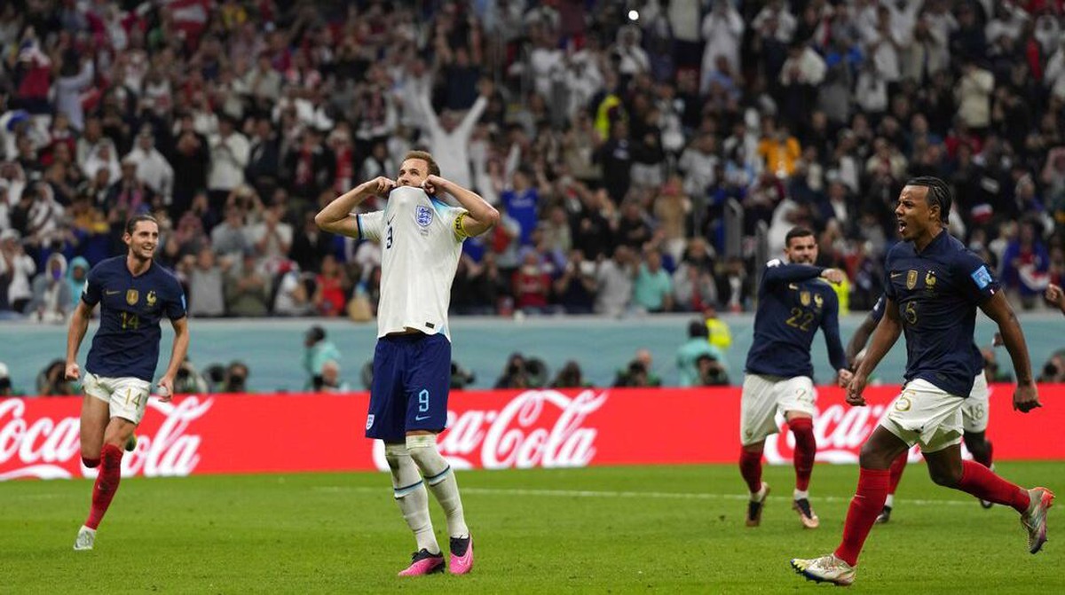 Eksekusi penalti kedua Harry Kane meleset di laga melawan Prancis (Foto: AP/Frank Augstein)