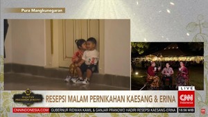 Imutnya! Sedah Mirah Cium Pipi Al Nahyan di Nikahan Kaesang-Erina