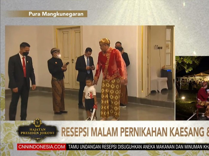 Imutnya! Sedah Mirah Cium Pipi Al Nahyan di Nikahan Kaesang-Erina