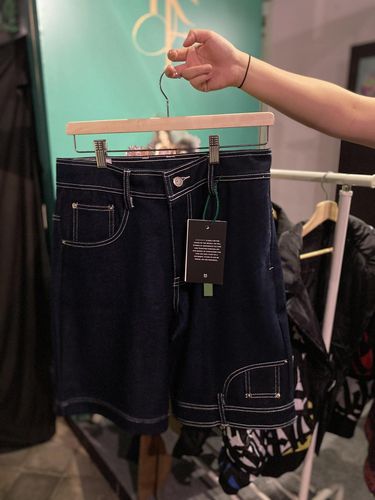 Kaesang jualan baju di tasyakuran