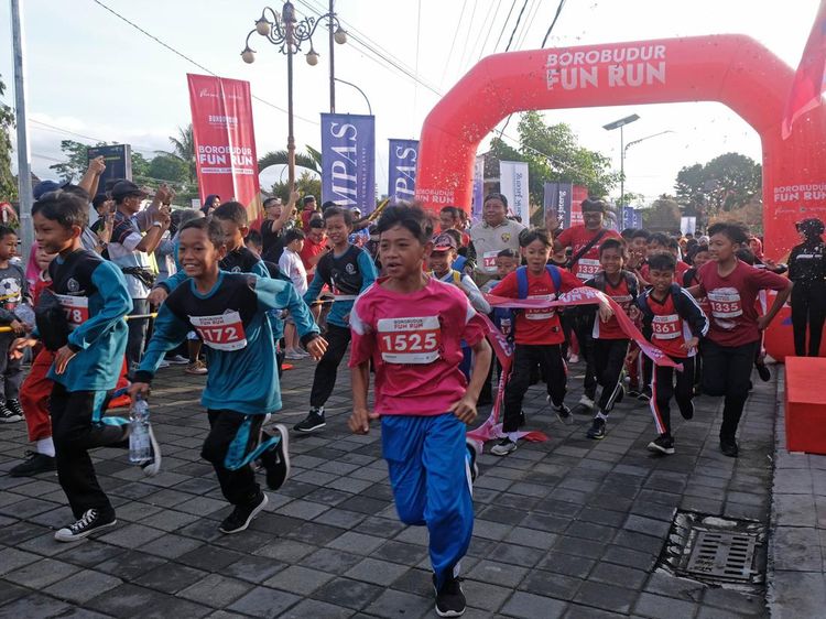 Keseruan Borobudur Marathon Fun Run 2022 di Magelang