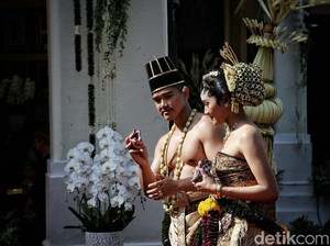 Untaian Doa untuk Kaesang-Erina dari Jhonny G Plate dan Ganjar