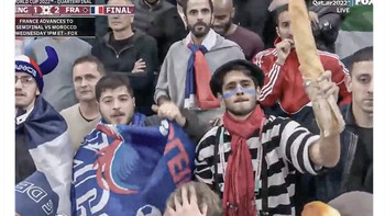 Tingkah suporter Prancis yang memakan seluruh rotinya usai Inggris dikalahkan. Foto: Twitter