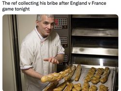 Meme Inggris Dibekuk Prancis, Wasit Diamuk Netizen