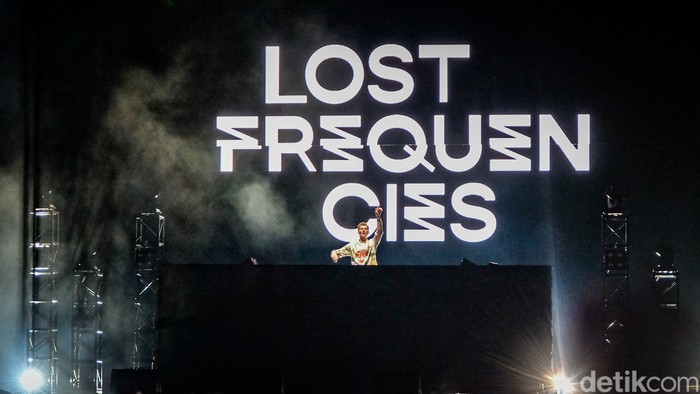 Musik Tropical House Lost Frequencies Curi Hati Penonton DWP Musik Tropical House Lost Frequencies Curi Hati Penonton DWP