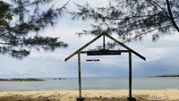 Pantai Tanjung Lesung terkenal dengan wisata alam yang memesona. Traveler bisa menghabiskan waktu dengan berwisata air seperti, banana boat, jet ski, sea kayaking, snorkeling, dan diving.
