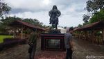 Tanjung Lesung, Pantai yang Sarat Negara Mongolia