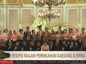 Para Menteri Jokowi Foto Bareng Kaesang-Erina di Tasyakuran Malam
