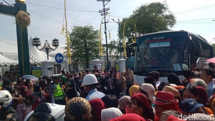 Para tamu Kaesang dan Erina berdatangan di Puro Mangkunegaran