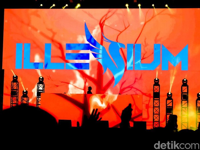 Performance Illenium Emang Nggak Ada Obatnya!