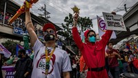 Pengawas hak asasi manusia Filipina Karapatan mengatakan bahwa di bawah kampanye kontra-pemberontakan pemerintahan Marcos telah mendokumentasikan setidaknya 17 kasus pembunuhan di luar proses hukum dan insiden lain.
