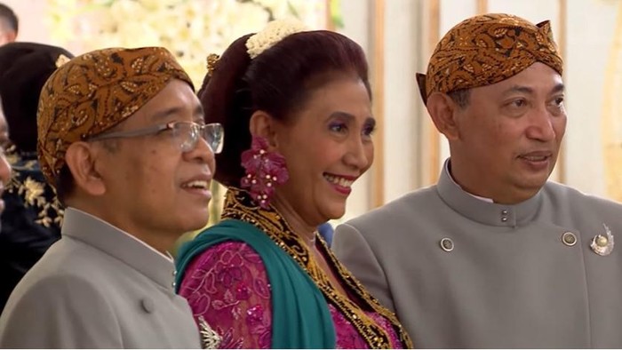 Pratikno, Susi Pudjiastui dan Listyo Sigit di Puro Mangkunegaran Solo, Minggu (11/12/2022).