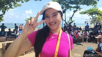 Indonesia Esports Summit 2022 akan segera berakhir. Namun keseruannya semakin meriah, ditambah kehadiran Tiktoker cantik Indonesia, Sheren dan Paphricia.