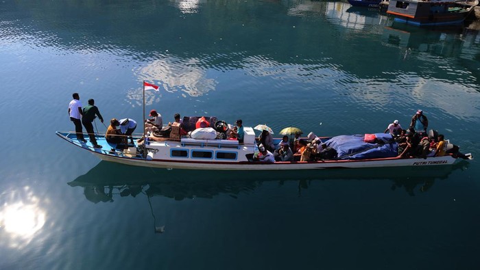 Perahu Satu-satunya Transportasi di Pulau Bacan