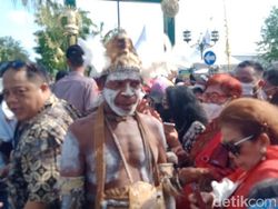 Warga Asmat Papua Hadiri Tasyakuran Kaesang-Erina: Luar Biasa!