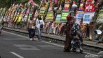 Ratusan Karangan Bunga Kaesang-Erina Penuhi Puro Mangkunegaran