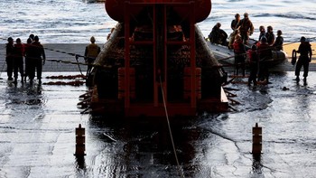 Setelah Orion kembali, NASA akan mengumpulkan data-data dari awak manekin di dalam kabin yang membawa sejumlah sensor. Foto: Getty Images/Mario Tama