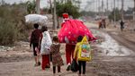 Semangat Anak-anak di Daerah Kumuh Irak Sambut Kedatangan Sinterklas