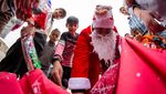 Semangat Anak-anak di Daerah Kumuh Irak Sambut Kedatangan Sinterklas