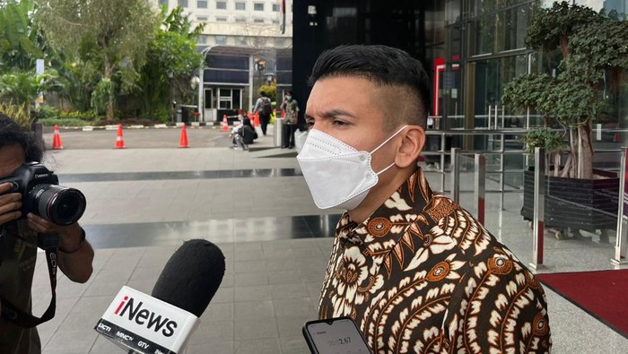 Anggota DPR Kadafi usai Diperiksa KPK