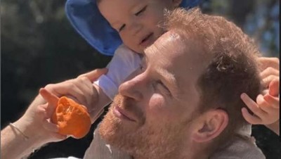 8 Foto Langka Harry, Meghan Markle dan Anak di Film Dokumenter yang Dikecam