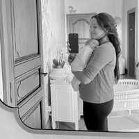 Momen manis bersama Lilibet, putri mereka, juga tak ketinggalan. Lilibet mungil yang saat itu masih bayi terlihat lucu dan menggemaskan. Foto: Dok. Netflix