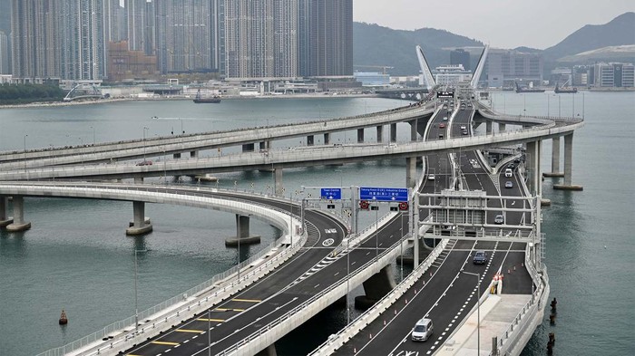 Baru Dibuka, Ini Jembatan Lintas Teluk di Hong Kong