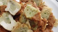 Kalau ingin mencoba batagor enak yang ikannya terasa itu ditawarkan penjual bernama Batagor Perjuangan. Lokasinya di Jalan Perjuangan, Bekasi Utara.  Seporsinya dibanderol Rp 10.000-an. Foto: Instagram/Google Review