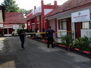 Perampok Bawa Kabur Rp 400 Juta, Walkot Blitar-Istri Disekap