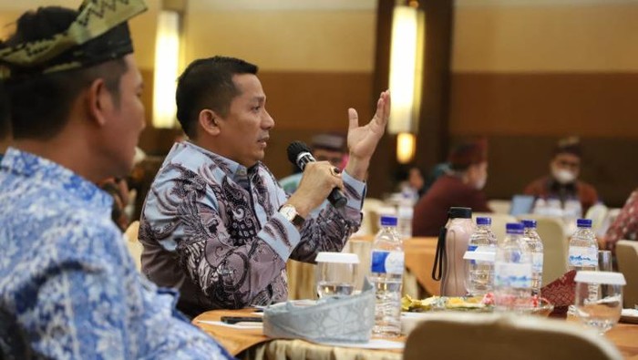 Bupati Meranti M Adil (Merantikab.go.id)