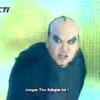 Deddy sendiri mengawali kariernya dengan menjadi seorang pesulap atau mentalist. Pria bernama asli Deodatus Andreas Cahyadi Sunjoyo itu dulu kerap tampil dengan dandanan ikoniknya, menggunakan eyeliner yang cukup tebal di bagian mata dan bentuk jenggotnya yang unik. Foto: Instagram/@mastercorbuzier