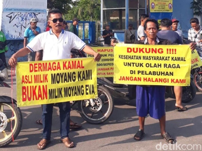 demo tolak tarif masuk pelabuhan kamal