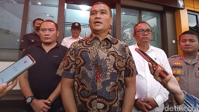 Dirreskrimum Polda Jatim Kombes Totok Suharianto